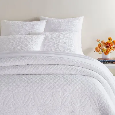 Tea & Toast White Quilt Bedding