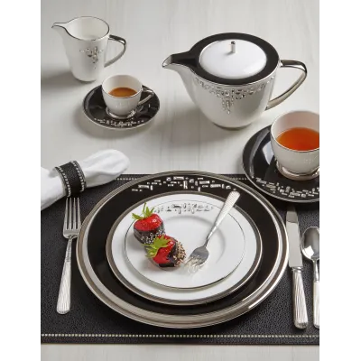 Diana Black Dinnerware