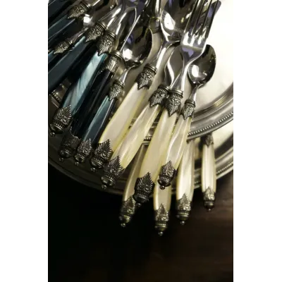 Arianna Green Flatware