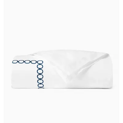 Catena White/Navy Bedding