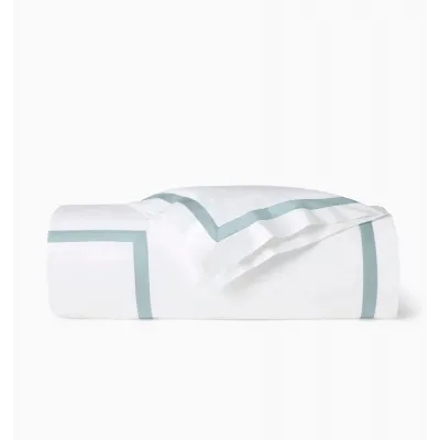 Estate White/Poolside Bedding