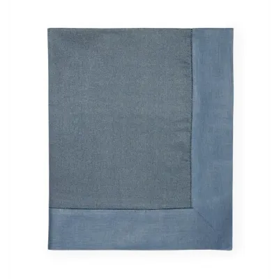 Reece Oblong Tablecloth 66 x 106 Gold/Flint