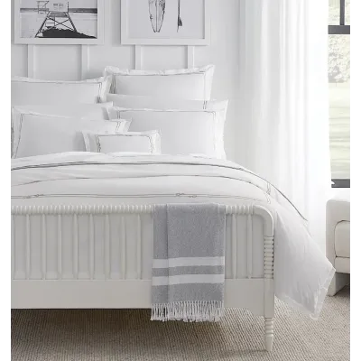 Squillo White/Platinum Bedding