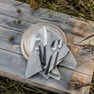 Hampton 5 Piece Place Setting Set in a Gift Box