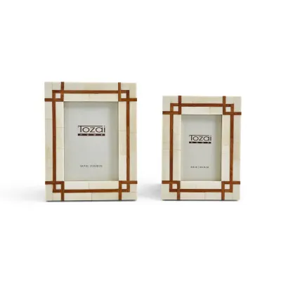 Bordered Set of 2 Photo Frame with Wood inset (4" x 6", 5" x 7") Bone/Wood/Glass