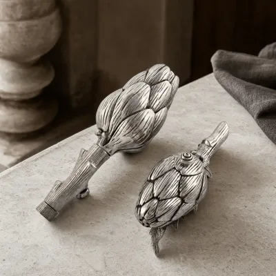 Artichoke Salt Shaker & Pepper Grinder Set