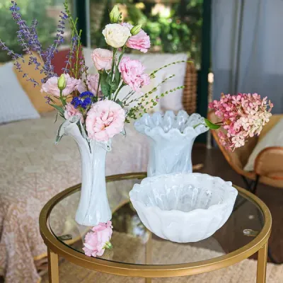 Onda Glass White Small Tulip Vase