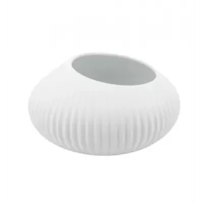 Shell White Bowl 10.8 L x 10.8 W in