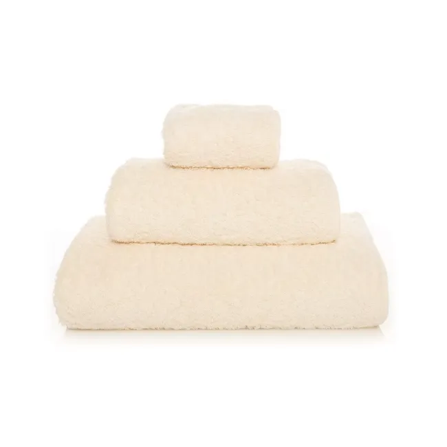 Egoist Egyptian Giza Cotton 800-Gram Bath Towels Natural