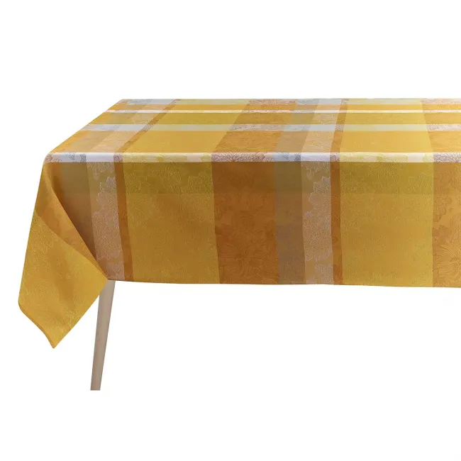 Marie Galante Pineapple Table Linens