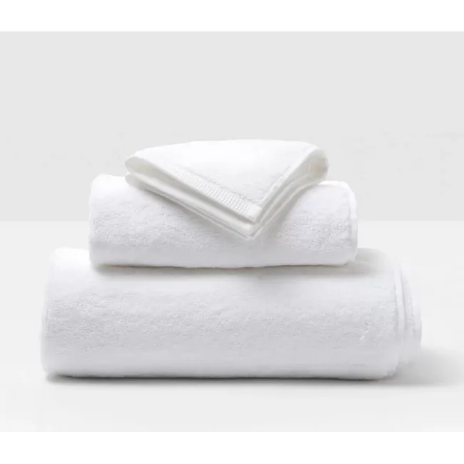 Geneva White Wash Cloth 100% Cotton 650 Gsm