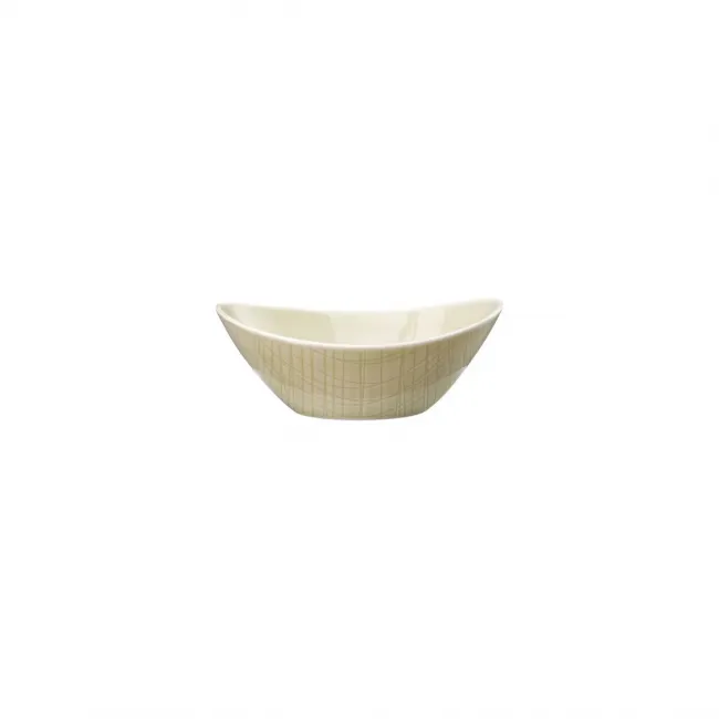 Mesh Cream Nesting Bowl Oval 6 x 4 1/3 in