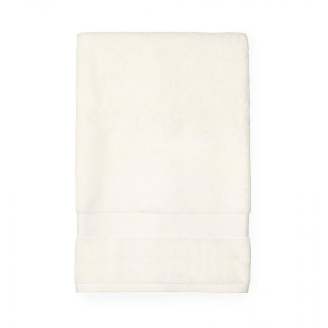Bello Ivory Fade-Resistant 700 gsm Bath Towels