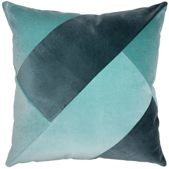 Maxwell Velvet Breeze Pillow