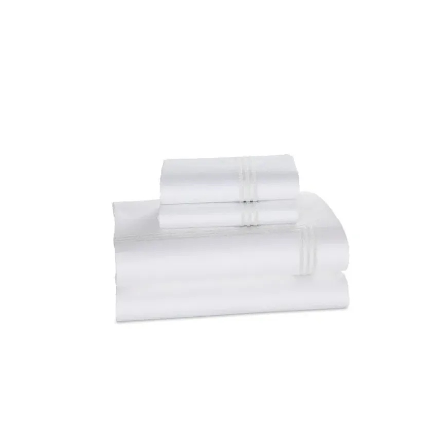 Windsor White/White Cotton Sateen Bedding Sheet Twin X-Long Fitted Sheet White