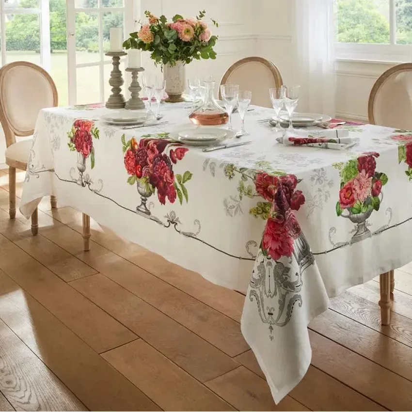 Banquet Floral Blanc Table Linens