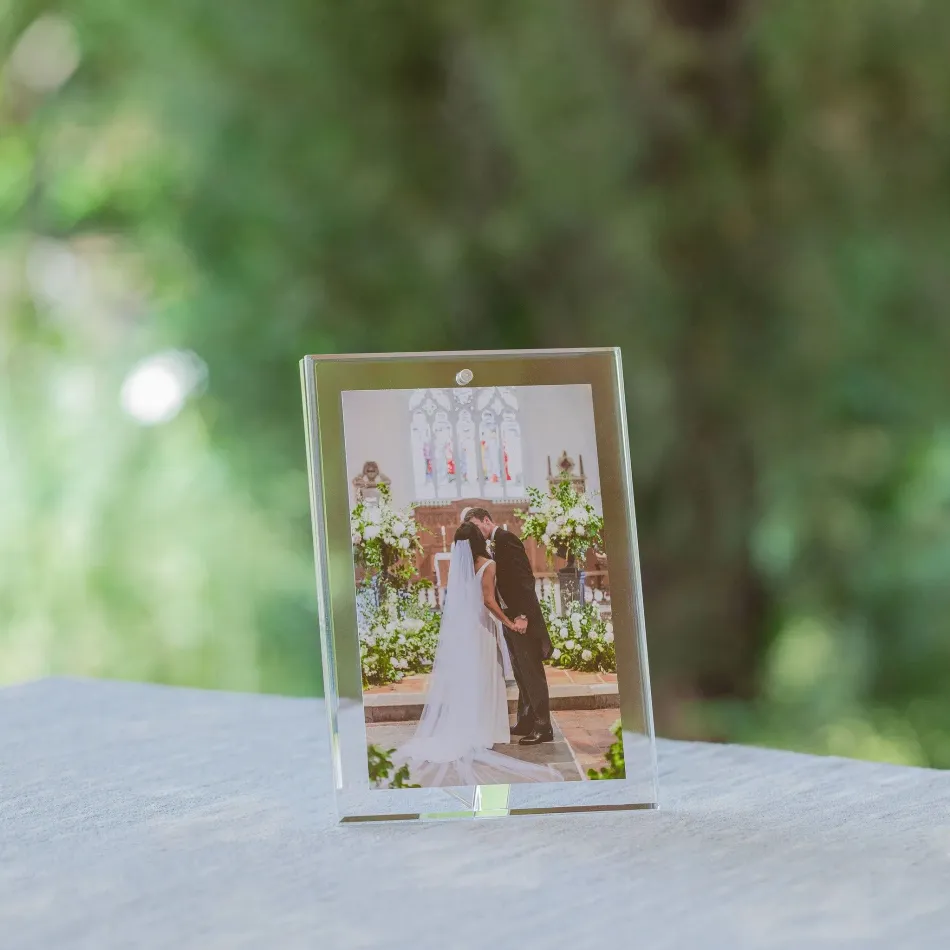 Magnetic Bevel Edge Picture Frame 5 x 7 in
