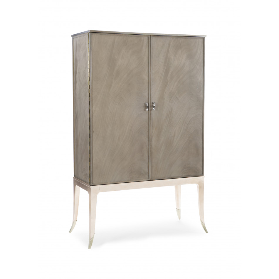 Caracole Classic High And Mighty Bar Cabinet