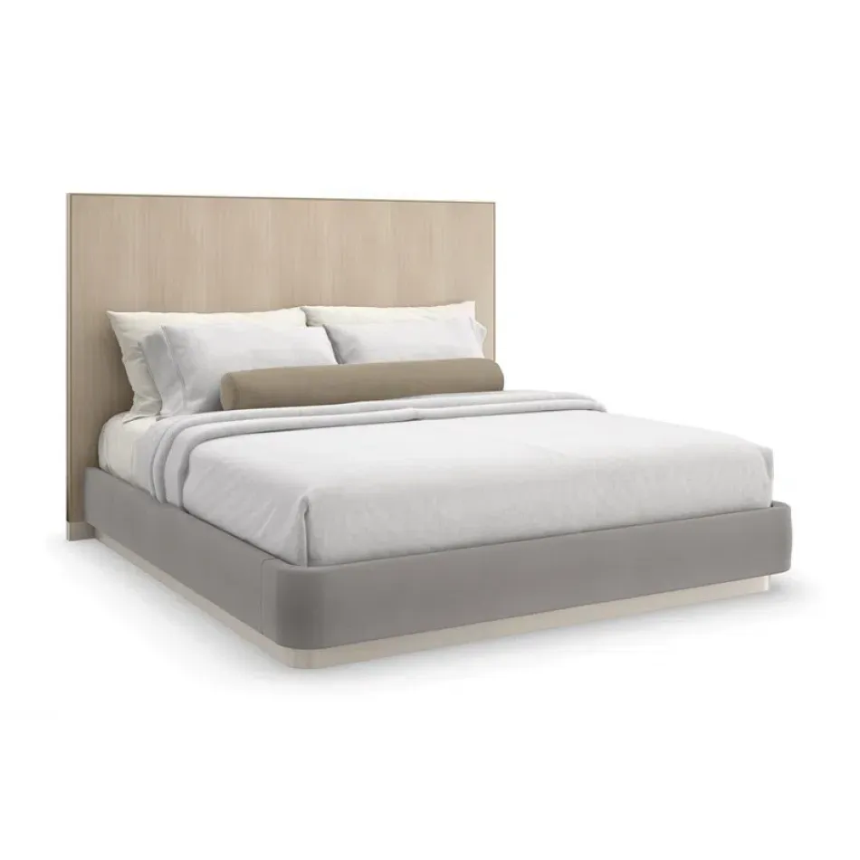 Un Deux Trois Queen Bed