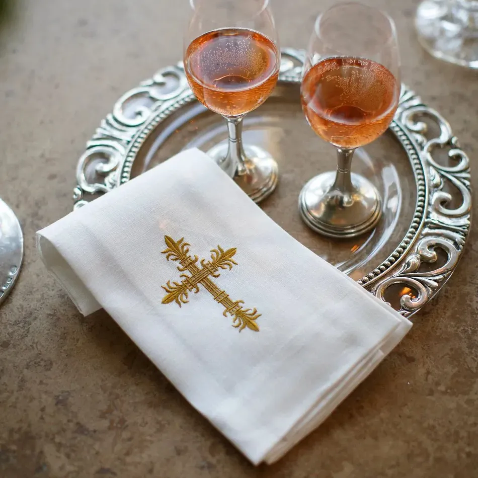 Cross, White (Gold) 17" x 29" Linen Hand Towel