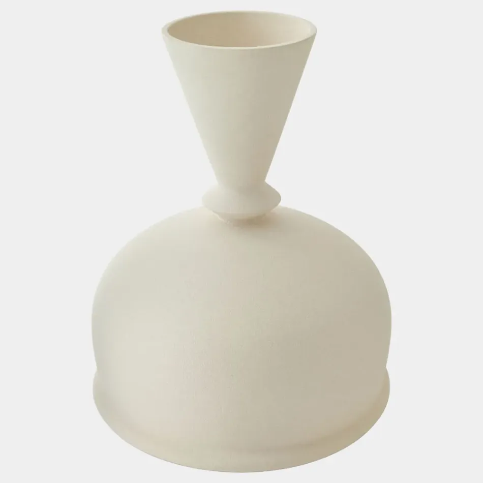 Villa White Vase Squat