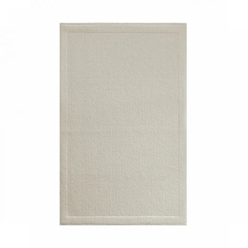 Pearls Fog Bath Rug