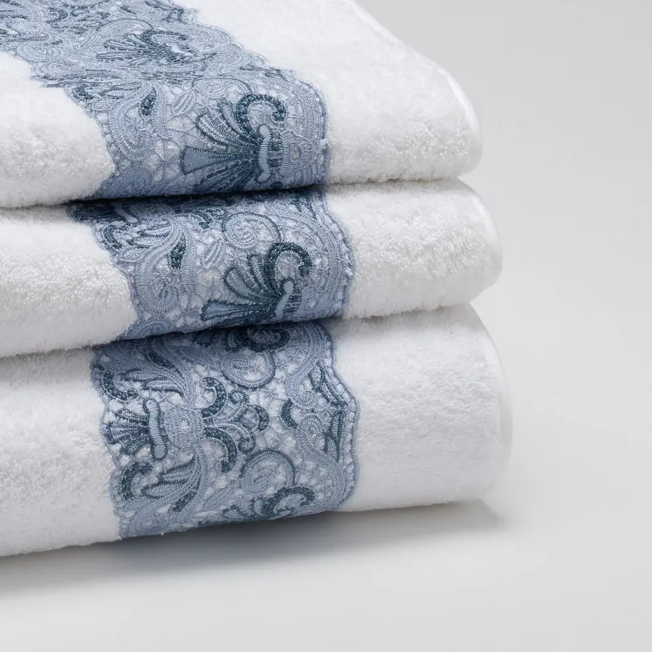 Ca' d'Oro White/Blue Lace Bath Towels