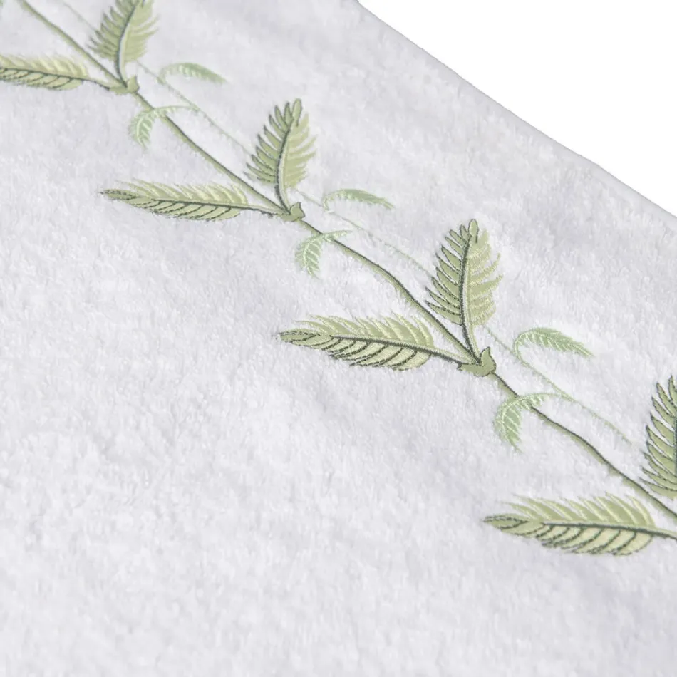 Plumes White/Green Embroidered Bath Towels