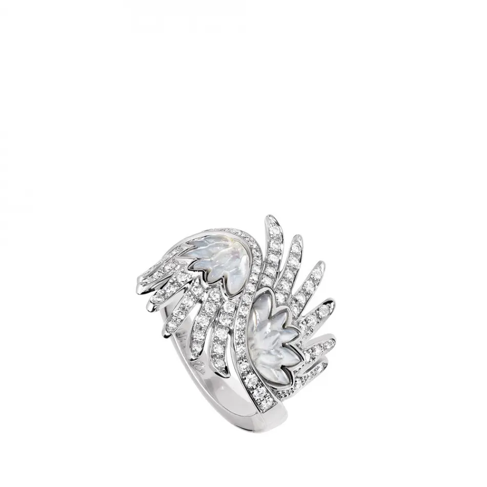 Vesta Ring, Small, White Gold, Diamonds, Mother-Of-Pearl 58 (US 8.5) (Special Order)