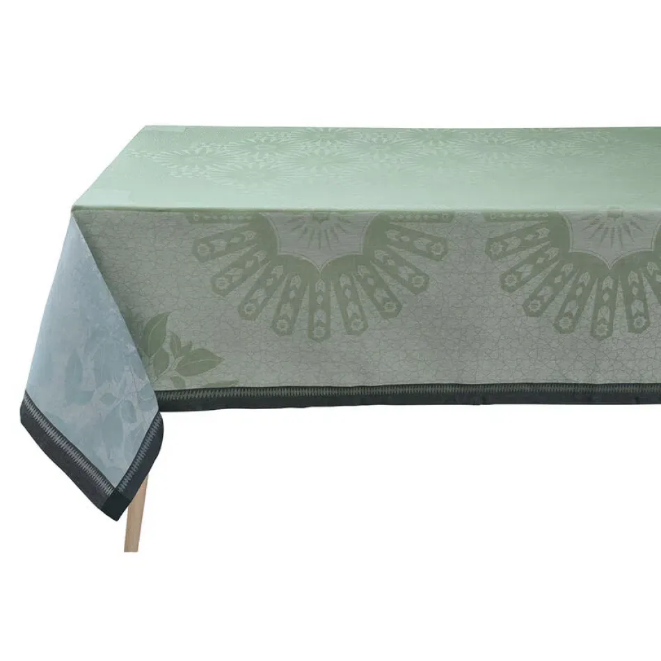 Jardin D'Orient Light Green Table Linens