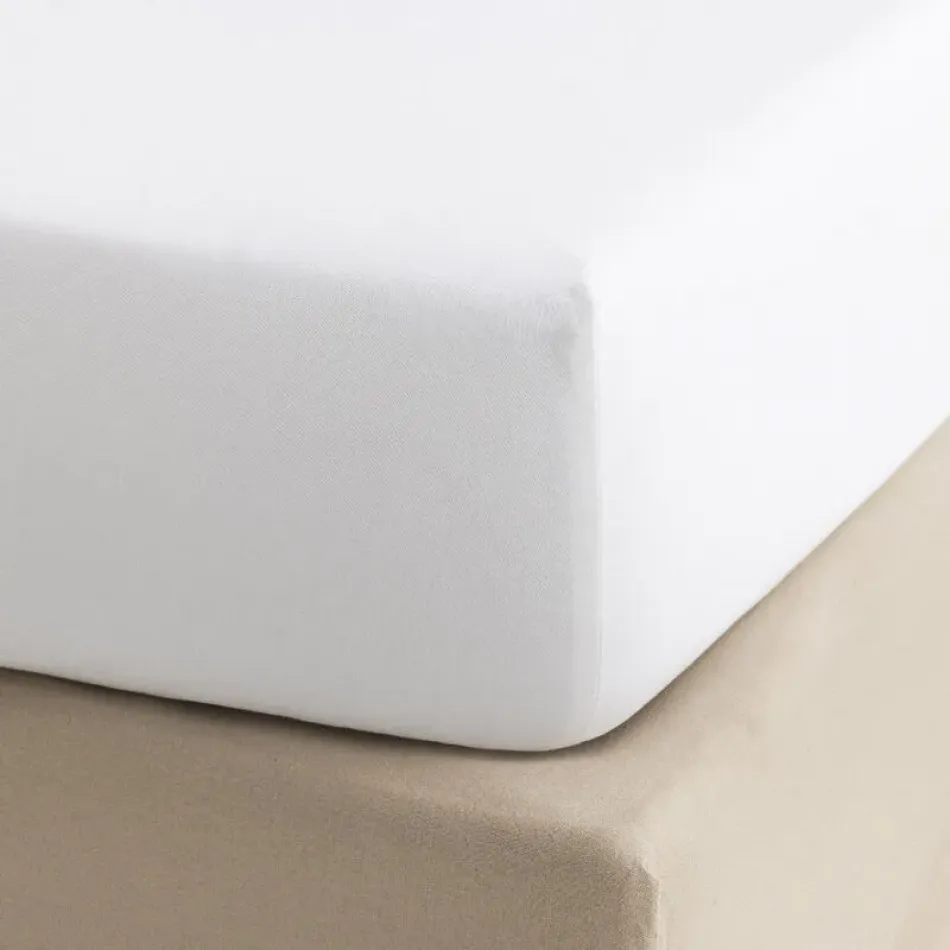 Apparat White Fitted Sheet