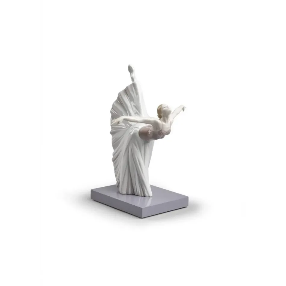 Giselle Arabesque Ballet Figurine