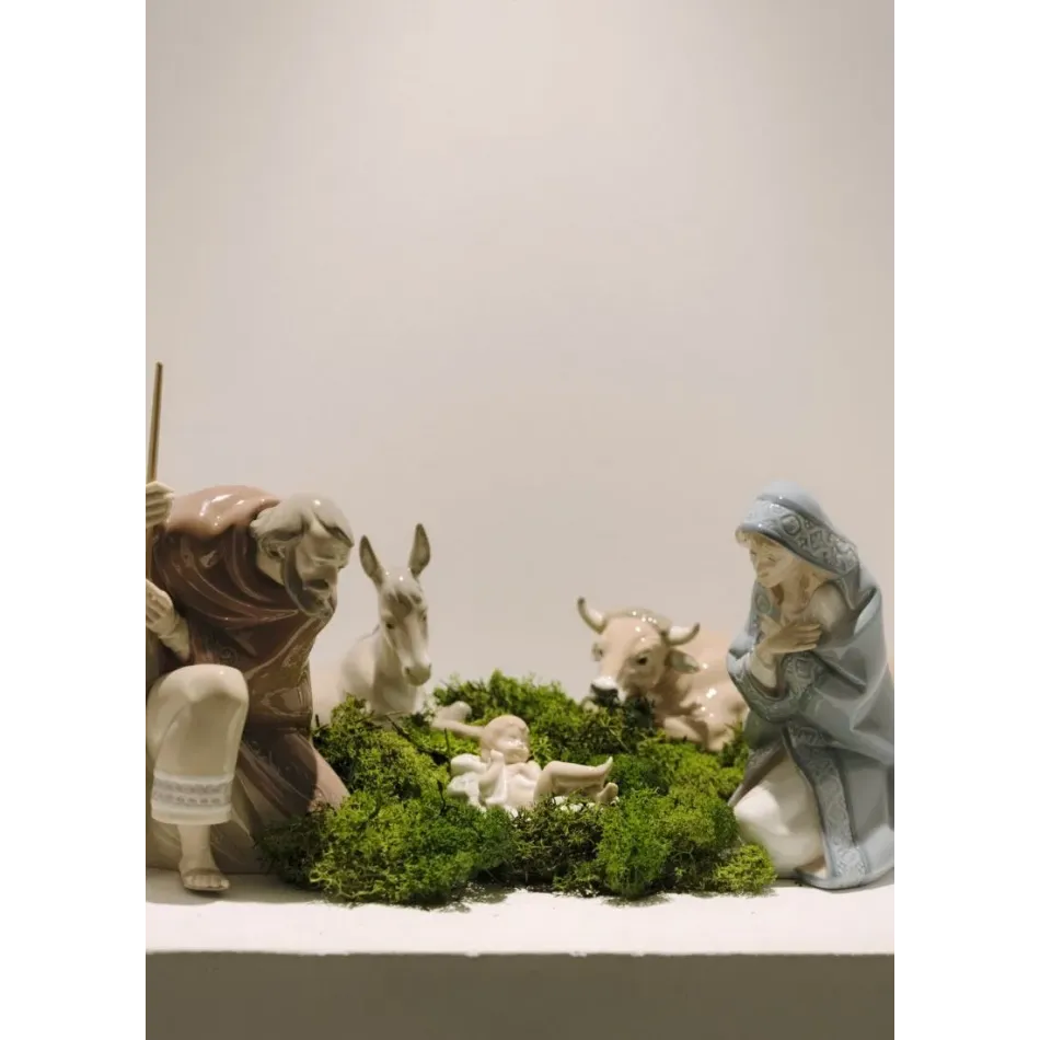 Silent Night Nativity Set