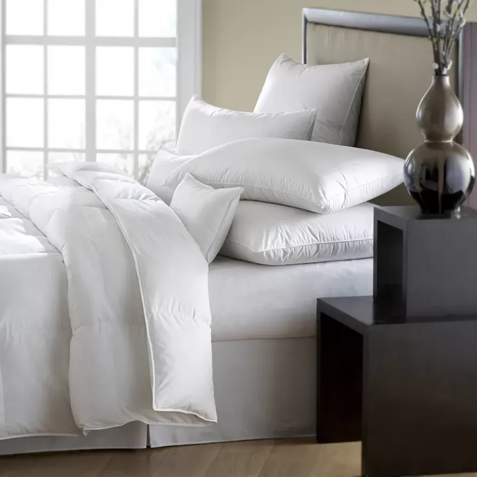 Mackenza 560+ Fill White Down Oversized King Summer Comforter 108 x 94 37 oz