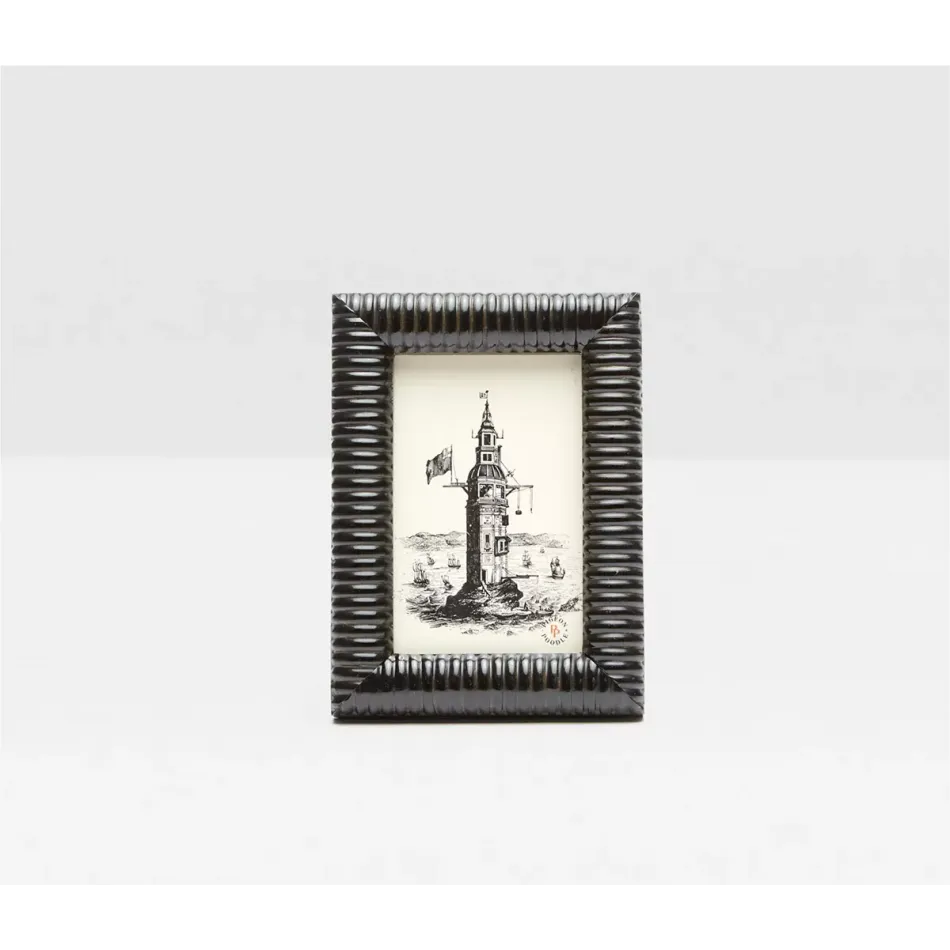 Metz Black Frame 4"L x 6"H