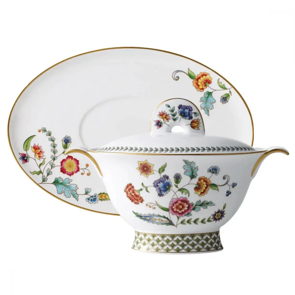 Gione Gravy Boat & saucer (Special Order)