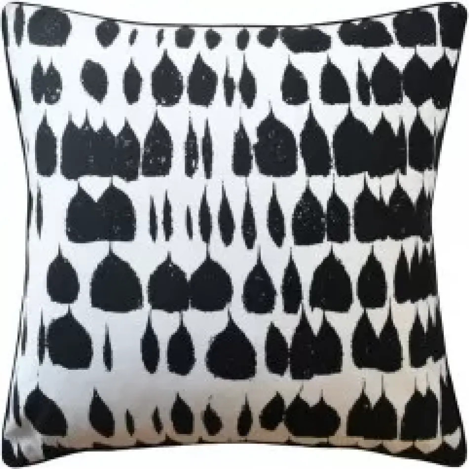 Queen of Spain Black 14 x 20 in Pillow