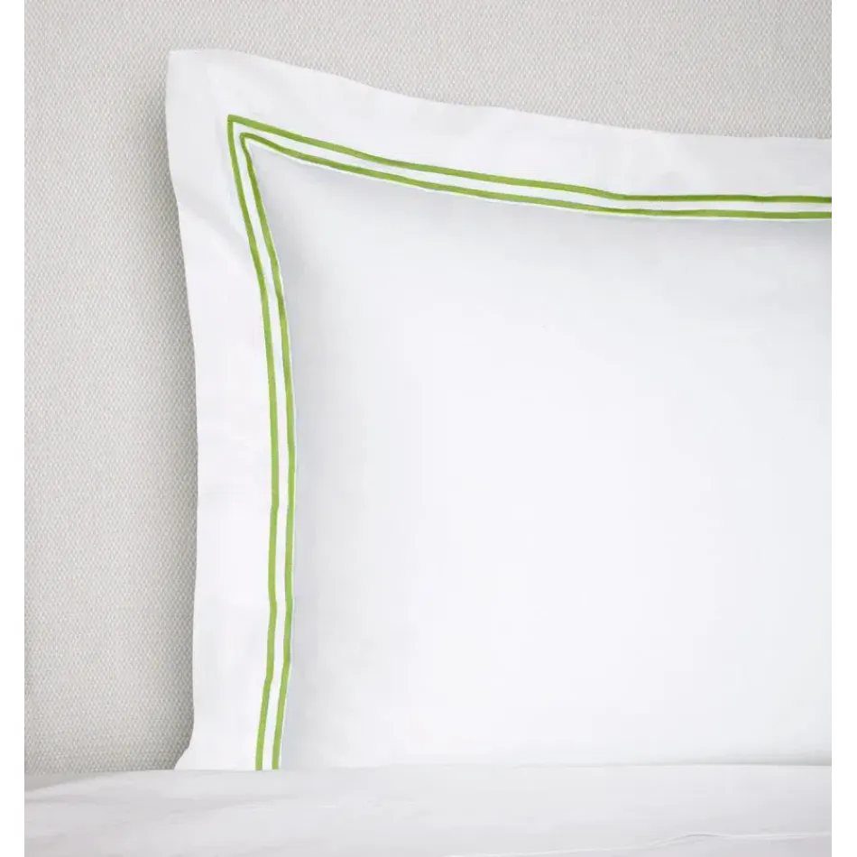 Grande Hotel Standard Sham 21 x 26 White/Fern