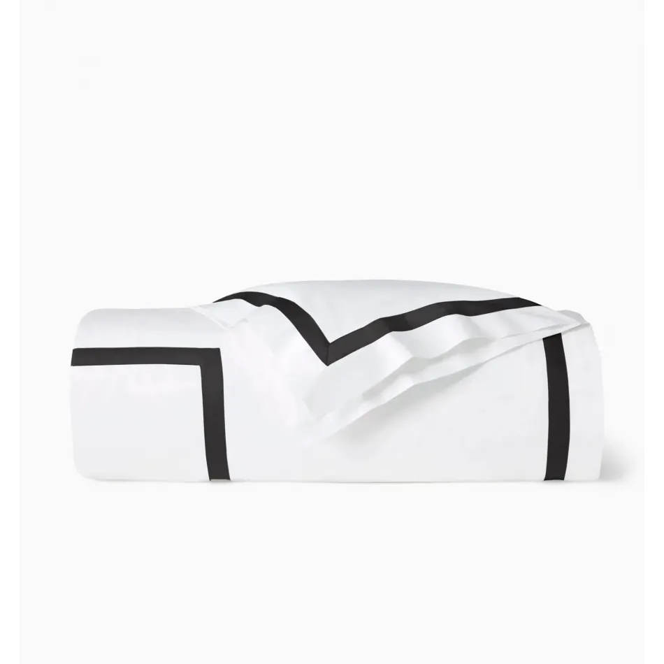 Estate White/Black Bedding