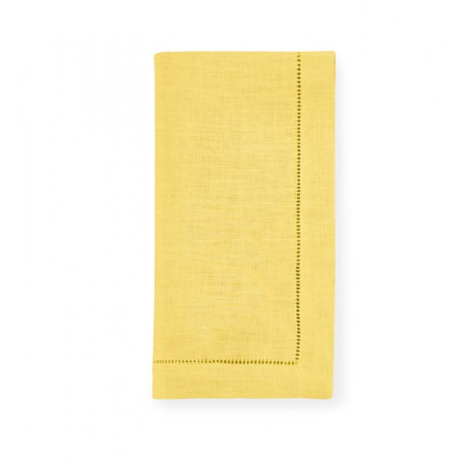 Festival Set Of Four Dinner Napkins 20 x 20 Banana