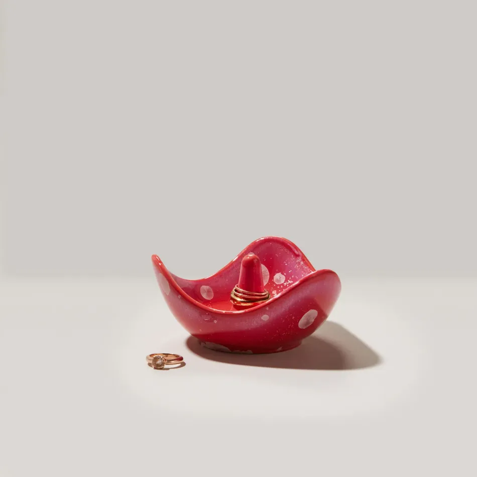 Crystalline Garnet Ring Holder