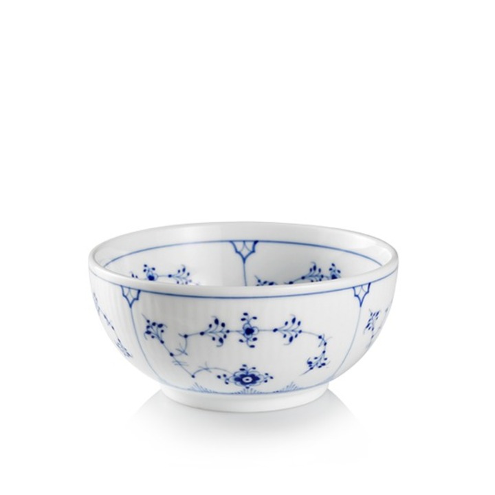 Royal Copenhagen Blue Fluted Plain Dinnerware | Gracious Style