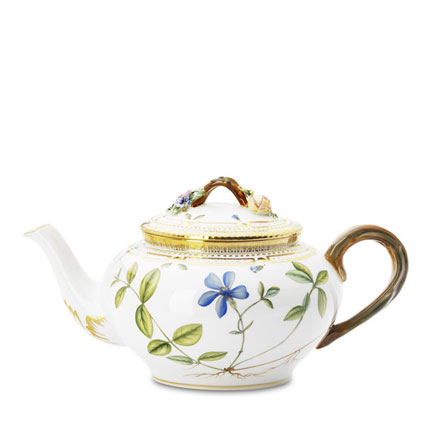 https://www.graciousstyle.com/buy/flora-danica-teapot