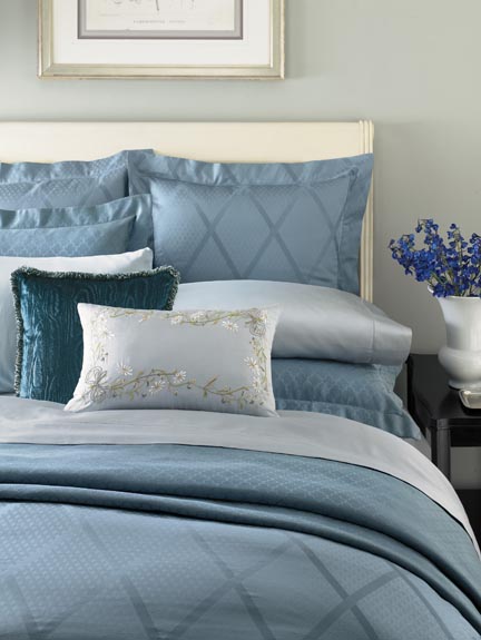 Avellina Duvet Cover in Ice