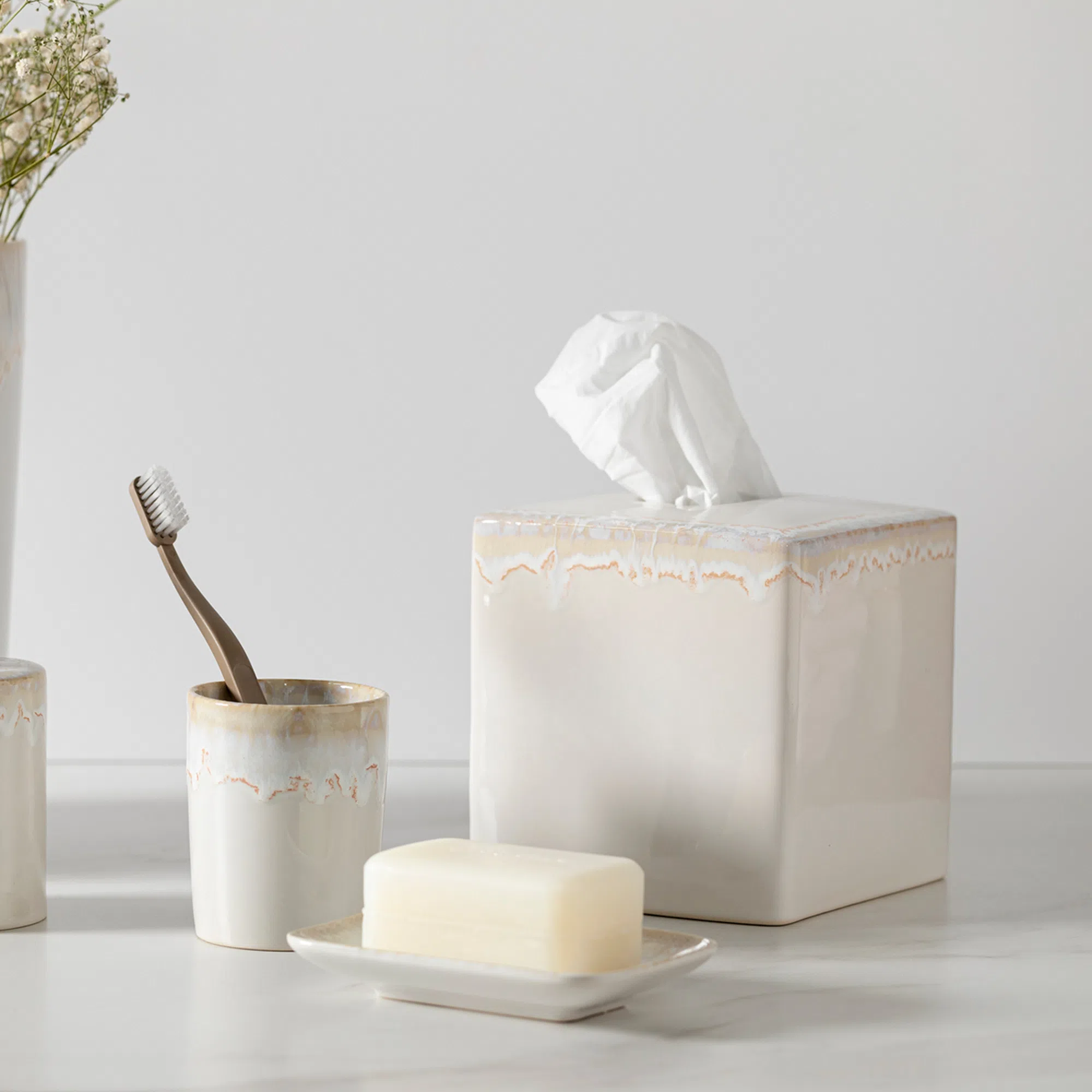 Newcombe Ceramic Tissue Box Cover, Decorative Accessories