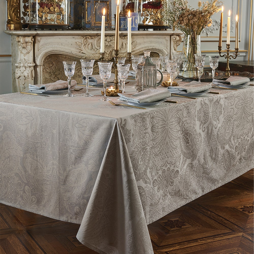 Nappe Rectangle Garnier Thiebaut "Mille Hortensias" - 69x98 Cm, Coton Vert - Neuve Avec étiquettes