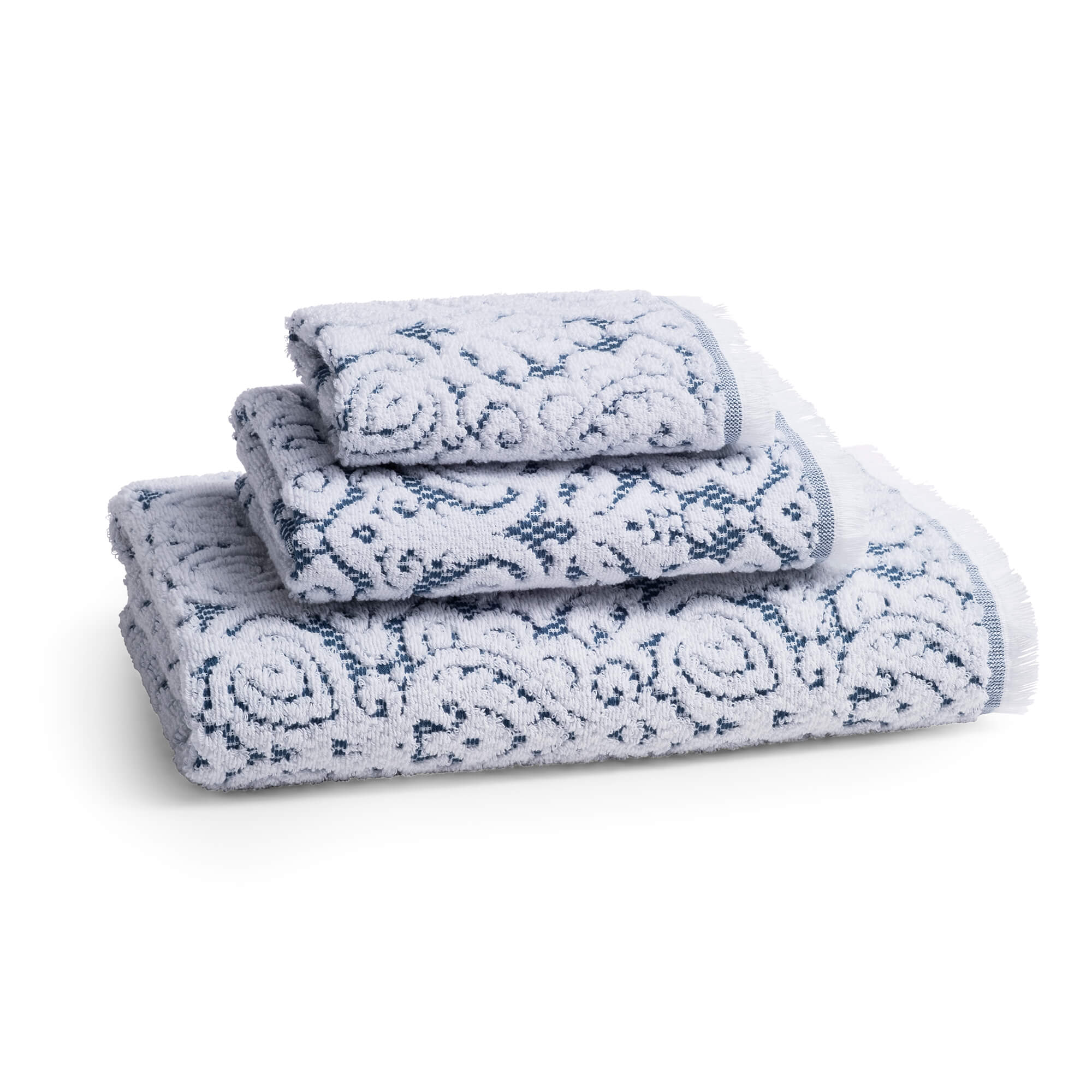 Kassatex Dalia Paisley Indigo Bath Towels | Gracious Style