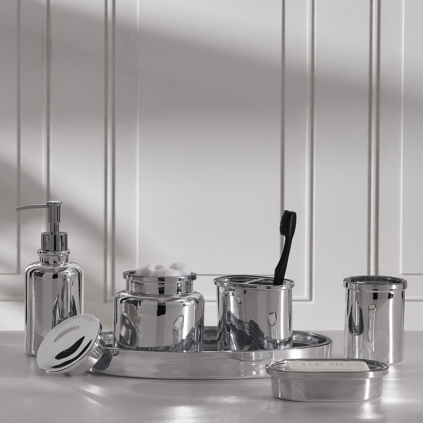 Kassatex Apothecario Glass Bath Accessories Gracious Style