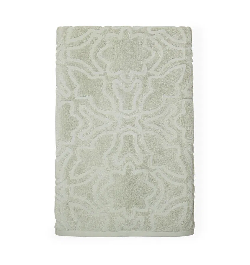 https://d1r7bfp0lbkani.cloudfront.net/images/sferra/SFERRA-MORESCO-BATH-TOWEL-CELADON-SILO_v2_847x900.jpg.webp