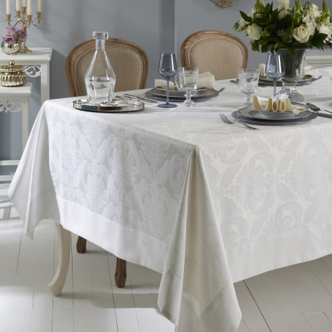 Mode Living Berlin Stain Resistant Damask Table Linens Gracious Style